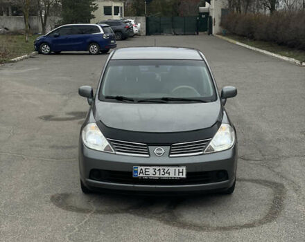 Серый Ниссан Тиида, объемом двигателя 1.6 л и пробегом 220 тыс. км за 4900 $, фото 1 на Automoto.ua