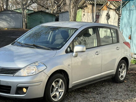 Сірий Ніссан Тііда, об'ємом двигуна 1.6 л та пробігом 167 тис. км за 7250 $, фото 1 на Automoto.ua