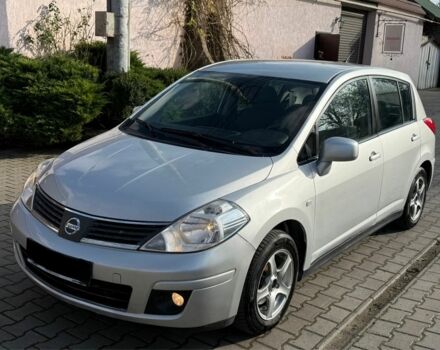 Серый Ниссан Тиида, объемом двигателя 1.6 л и пробегом 167 тыс. км за 7450 $, фото 1 на Automoto.ua