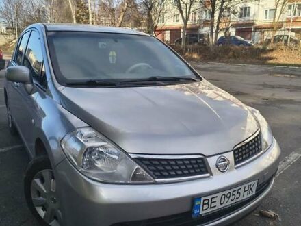 Серый Ниссан Тиида, объемом двигателя 1.6 л и пробегом 192 тыс. км за 5800 $, фото 1 на Automoto.ua