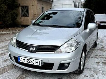 Ниссан Тиида 2008 в Житомире на Automoto.ua Серый Ниссан Тиида, объемом двигателя 1.6 л и пробегом 155 тыс. км за 6760 $, фото 1 на Automoto.ua