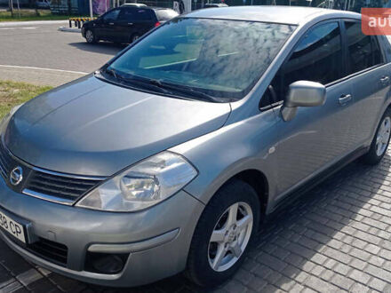Ниссан Тиида 2008 в Одессе на Automoto.ua Серый Ниссан Тиида, объемом двигателя 1.6 л и пробегом 229 тыс. км за 5900 $, фото 1 на Automoto.ua