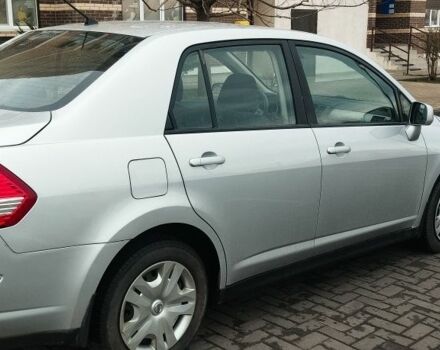 Серый Ниссан Тиида, объемом двигателя 1.8 л и пробегом 140 тыс. км за 7100 $, фото 1 на Automoto.ua