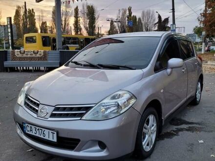 Ниссан Тиида 2010 в Одессе на Automoto.ua Серый Ниссан Тиида, объемом двигателя 1.5 л и пробегом 97 тыс. км за 7799 $, фото 1 на Automoto.ua