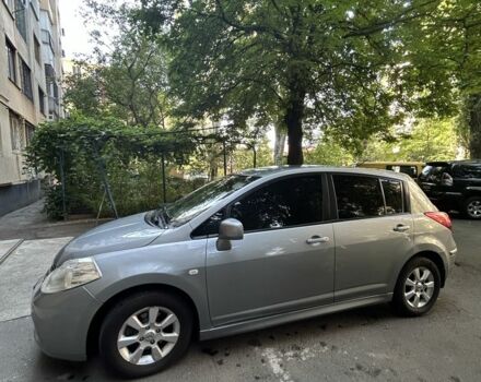 Серый Ниссан Тиида, объемом двигателя 1.6 л и пробегом 168 тыс. км за 6500 $, фото 1 на Automoto.ua