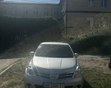 Сірий Ніссан Тііда, об'ємом двигуна 1.5 л та пробігом 73 тис. км за 8500 $, фото 1 на Automoto.ua