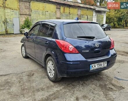 Синий Ниссан Тиида, объемом двигателя 1.6 л и пробегом 200 тыс. км за 2300 $, фото 4 на Automoto.ua
