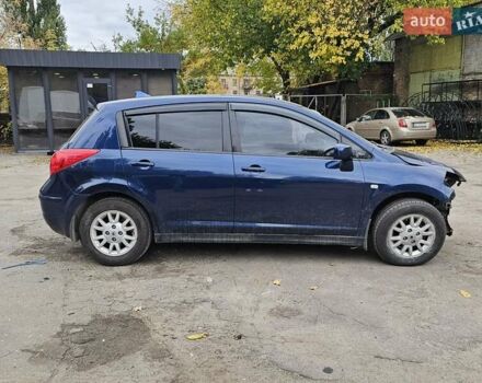 Синий Ниссан Тиида, объемом двигателя 1.6 л и пробегом 200 тыс. км за 2200 $, фото 2 на Automoto.ua