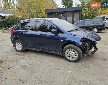 Синий Ниссан Тиида, объемом двигателя 1.6 л и пробегом 200 тыс. км за 2300 $, фото 3 на Automoto.ua