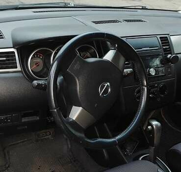 Синій Ніссан Тііда, об'ємом двигуна 1.6 л та пробігом 107 тис. км за 5850 $, фото 5 на Automoto.ua