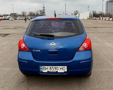 Синий Ниссан Тиида, объемом двигателя 1.6 л и пробегом 243 тыс. км за 5800 $, фото 4 на Automoto.ua