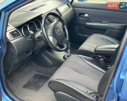 Синий Ниссан Тиида, объемом двигателя 1.6 л и пробегом 172 тыс. км за 6200 $, фото 12 на Automoto.ua