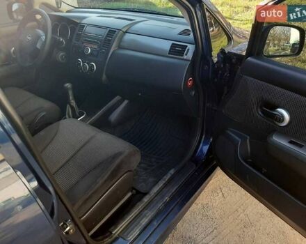 Синий Ниссан Тиида, объемом двигателя 1.6 л и пробегом 187 тыс. км за 7300 $, фото 7 на Automoto.ua