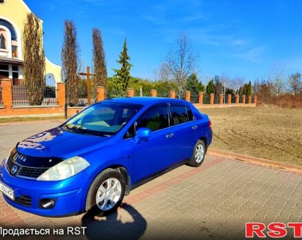 Синий Ниссан Тиида, объемом двигателя 1.8 л и пробегом 147 тыс. км за 4800 $, фото 1 на Automoto.ua