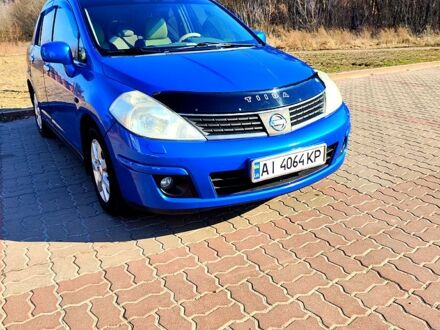 Синий Ниссан Тиида, объемом двигателя 1.8 л и пробегом 147 тыс. км за 4800 $, фото 1 на Automoto.ua