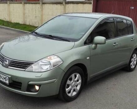 Зеленый Ниссан Тиида, объемом двигателя 1.6 л и пробегом 167 тыс. км за 7199 $, фото 5 на Automoto.ua
