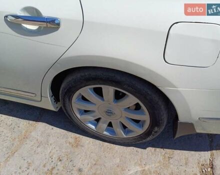 Белый Ниссан Теана, объемом двигателя 2.5 л и пробегом 331 тыс. км за 7500 $, фото 8 на Automoto.ua