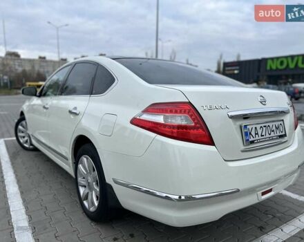 Білий Ніссан Теана, об'ємом двигуна 3.5 л та пробігом 200 тис. км за 6300 $, фото 4 на Automoto.ua