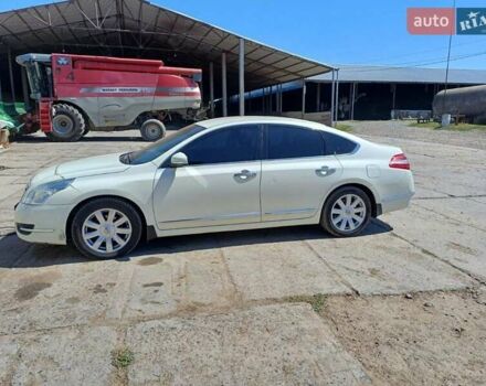 Белый Ниссан Теана, объемом двигателя 2.5 л и пробегом 331 тыс. км за 7500 $, фото 3 на Automoto.ua