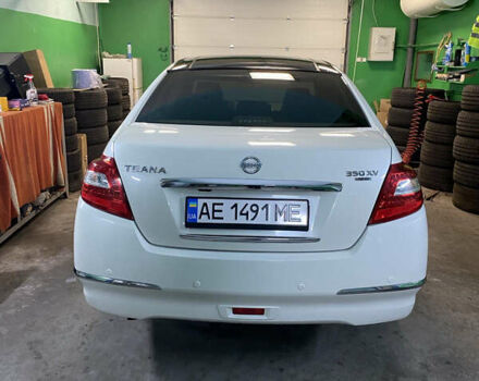 Белый Ниссан Теана, объемом двигателя 3.5 л и пробегом 263 тыс. км за 8000 $, фото 5 на Automoto.ua