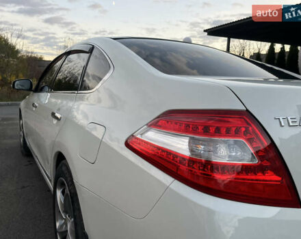 Ниссан Теана 2008 в Каменце-Подольском на Automoto.ua Белый Ниссан Теана, объемом двигателя 3.5 л и пробегом 190 тыс. км за 7999 $, фото 32 на Automoto.ua