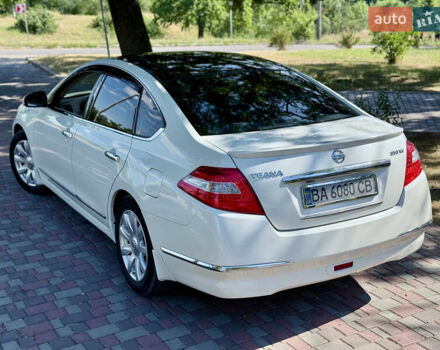 Белый Ниссан Теана, объемом двигателя 3.5 л и пробегом 225 тыс. км за 5650 $, фото 15 на Automoto.ua