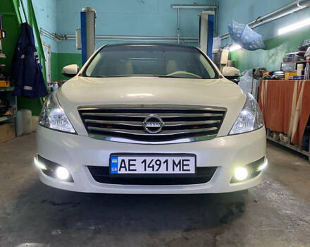 Белый Ниссан Теана, объемом двигателя 3.5 л и пробегом 263 тыс. км за 8000 $, фото 1 на Automoto.ua