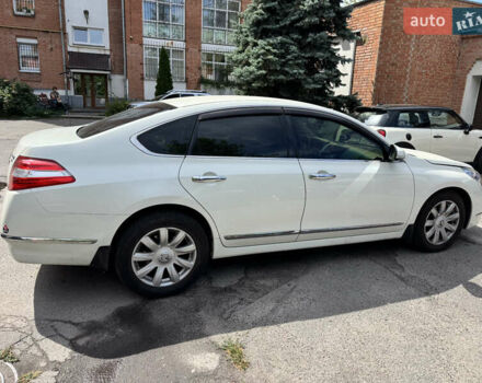Белый Ниссан Теана, объемом двигателя 2.5 л и пробегом 108 тыс. км за 8500 $, фото 5 на Automoto.ua