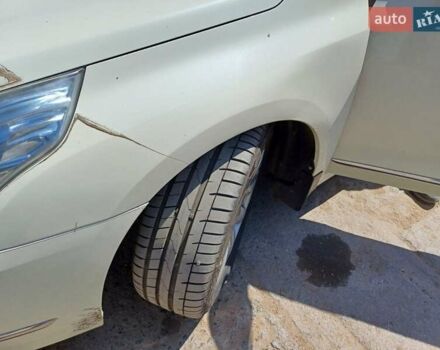Белый Ниссан Теана, объемом двигателя 2.5 л и пробегом 331 тыс. км за 7500 $, фото 9 на Automoto.ua