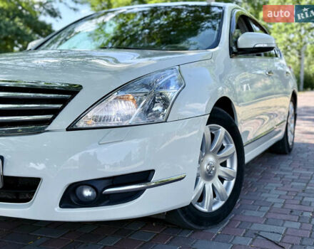 Белый Ниссан Теана, объемом двигателя 3.5 л и пробегом 225 тыс. км за 5650 $, фото 2 на Automoto.ua