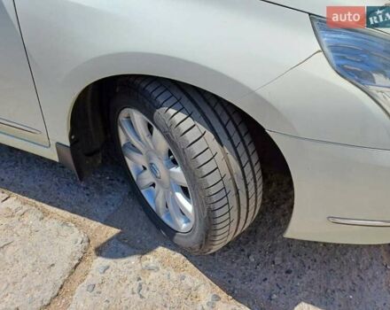 Белый Ниссан Теана, объемом двигателя 2.5 л и пробегом 331 тыс. км за 7500 $, фото 11 на Automoto.ua