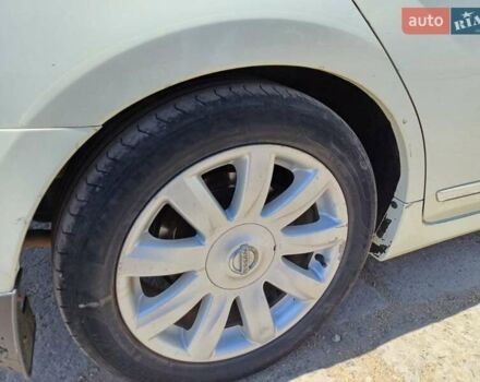 Белый Ниссан Теана, объемом двигателя 2.5 л и пробегом 331 тыс. км за 7500 $, фото 10 на Automoto.ua