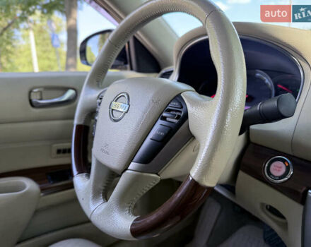 Белый Ниссан Теана, объемом двигателя 3.5 л и пробегом 225 тыс. км за 5650 $, фото 26 на Automoto.ua