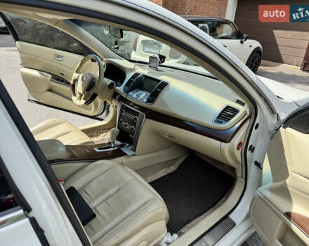 Белый Ниссан Теана, объемом двигателя 2.5 л и пробегом 108 тыс. км за 8500 $, фото 10 на Automoto.ua