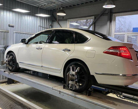 Белый Ниссан Теана, объемом двигателя 3.5 л и пробегом 263 тыс. км за 8000 $, фото 7 на Automoto.ua