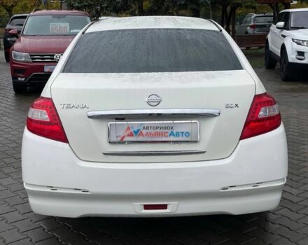 Ниссан Теана 2008 в Кривом Роге на Automoto.ua Белый Ниссан Теана, объемом двигателя 2.5 л и пробегом 236 тыс. км за 5999 $, фото 5 на Automoto.ua