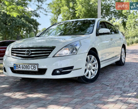 Белый Ниссан Теана, объемом двигателя 3.5 л и пробегом 225 тыс. км за 5650 $, фото 1 на Automoto.ua