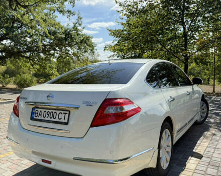 Белый Ниссан Теана, объемом двигателя 2.5 л и пробегом 193 тыс. км за 9100 $, фото 4 на Automoto.ua