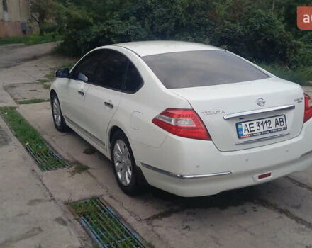 Белый Ниссан Теана, объемом двигателя 3.5 л и пробегом 112 тыс. км за 11200 $, фото 1 на Automoto.ua