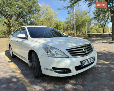Белый Ниссан Теана, объемом двигателя 2.5 л и пробегом 193 тыс. км за 9100 $, фото 3 на Automoto.ua