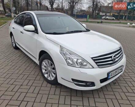 Білий Ніссан Теана, об'ємом двигуна 2.5 л та пробігом 185 тис. км за 8200 $, фото 3 на Automoto.ua