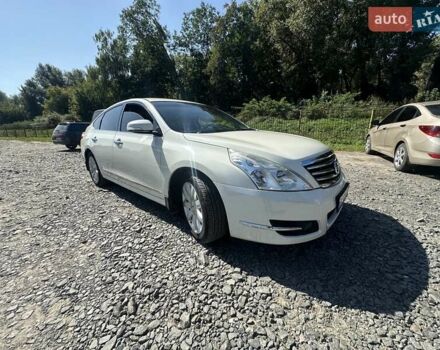 Белый Ниссан Теана, объемом двигателя 2.5 л и пробегом 150 тыс. км за 10000 $, фото 9 на Automoto.ua