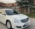 Белый Ниссан Теана, объемом двигателя 2.5 л и пробегом 150 тыс. км за 10000 $, фото 1 на Automoto.ua