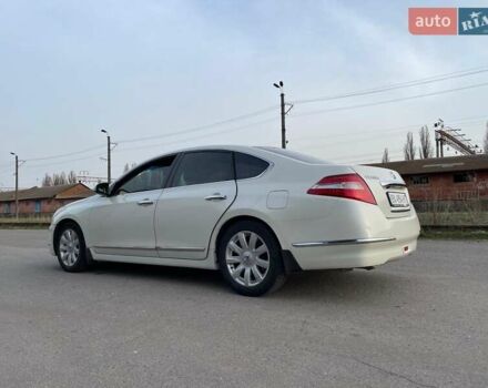 Белый Ниссан Теана, объемом двигателя 2.5 л и пробегом 150 тыс. км за 10000 $, фото 17 на Automoto.ua