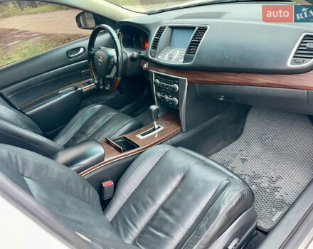 Белый Ниссан Теана, объемом двигателя 2.5 л и пробегом 240 тыс. км за 8499 $, фото 18 на Automoto.ua