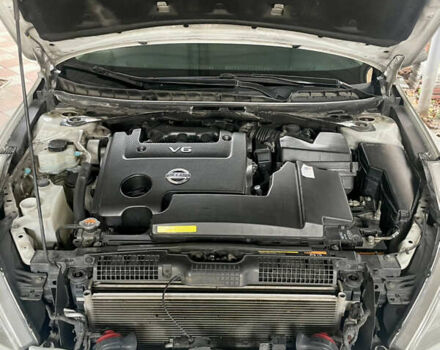 Белый Ниссан Теана, объемом двигателя 2.5 л и пробегом 240 тыс. км за 8499 $, фото 15 на Automoto.ua