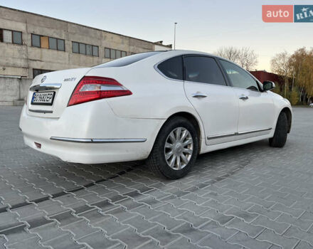 Белый Ниссан Теана, объемом двигателя 2.5 л и пробегом 260 тыс. км за 6000 $, фото 3 на Automoto.ua