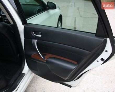 Белый Ниссан Теана, объемом двигателя 2.5 л и пробегом 198 тыс. км за 7999 $, фото 15 на Automoto.ua