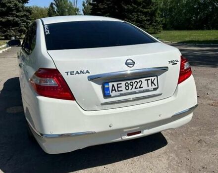 Белый Ниссан Теана, объемом двигателя 2.5 л и пробегом 157 тыс. км за 10500 $, фото 9 на Automoto.ua