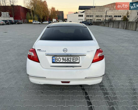 Білий Ніссан Теана, об'ємом двигуна 2.5 л та пробігом 259 тис. км за 6300 $, фото 3 на Automoto.ua